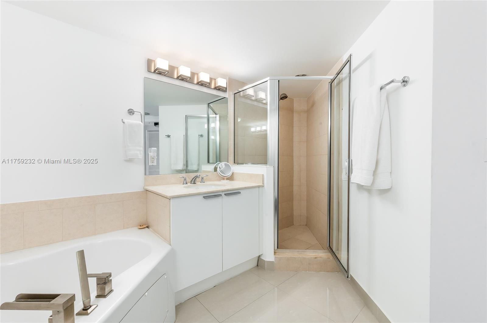LA PERLA CONDO - Residential