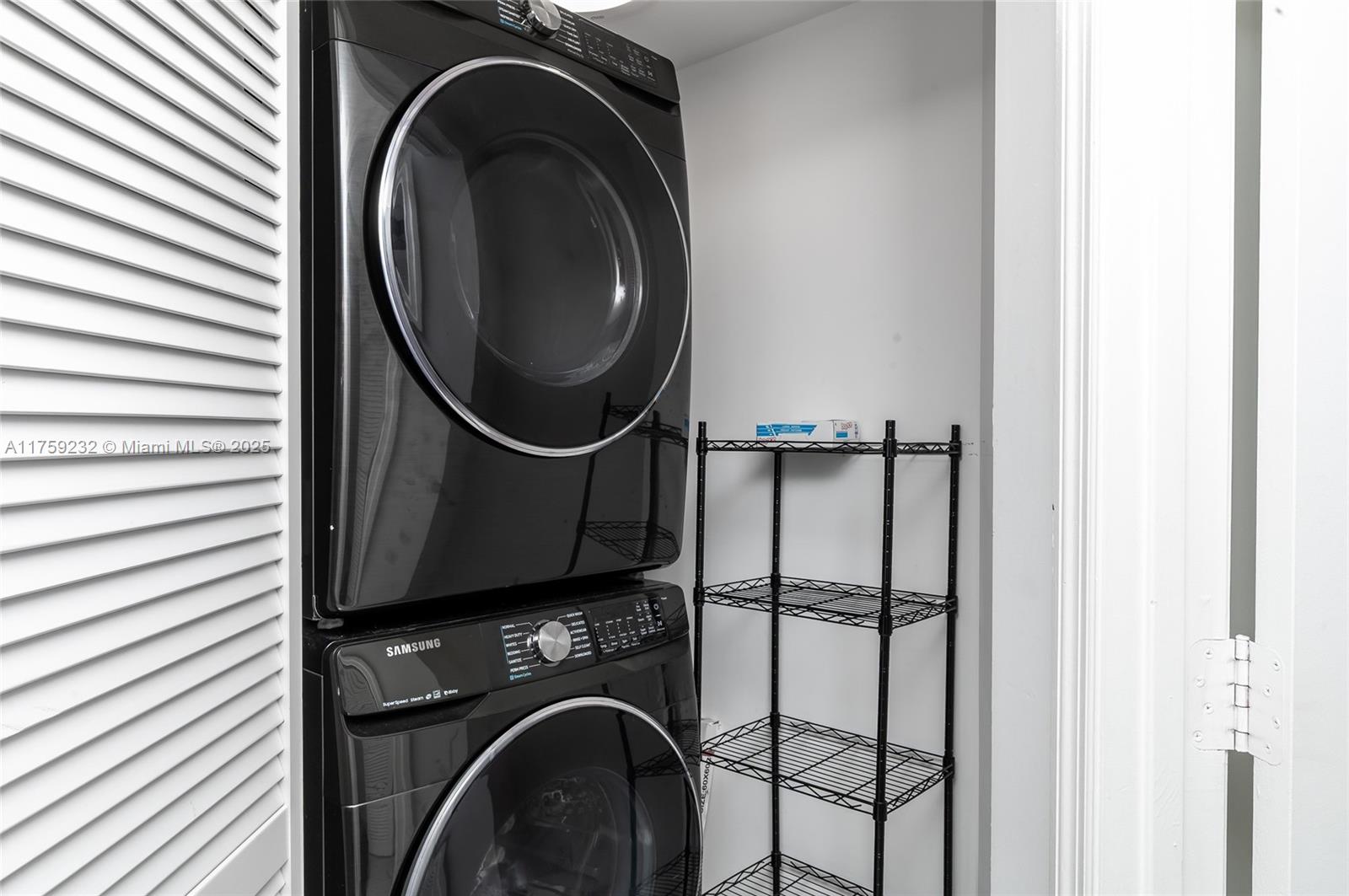 LA PERLA CONDO - Residential