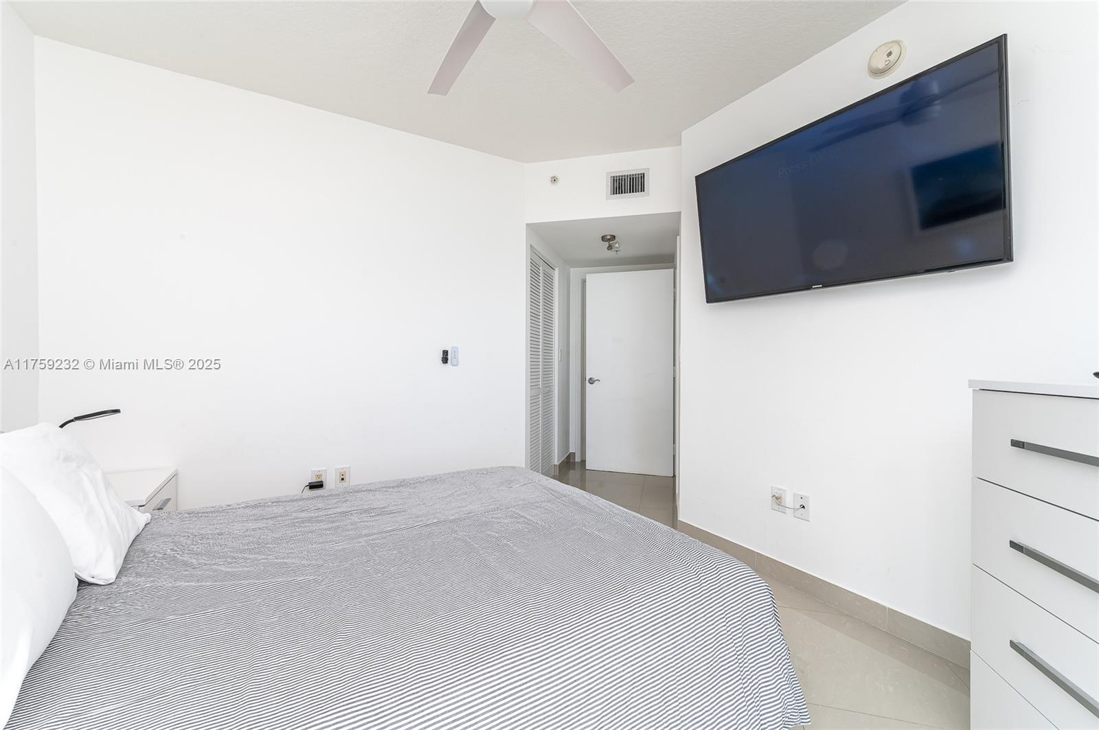 LA PERLA CONDO - Residential