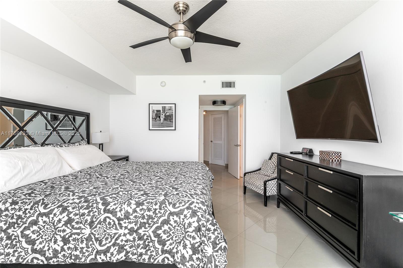 LA PERLA CONDO - Residential