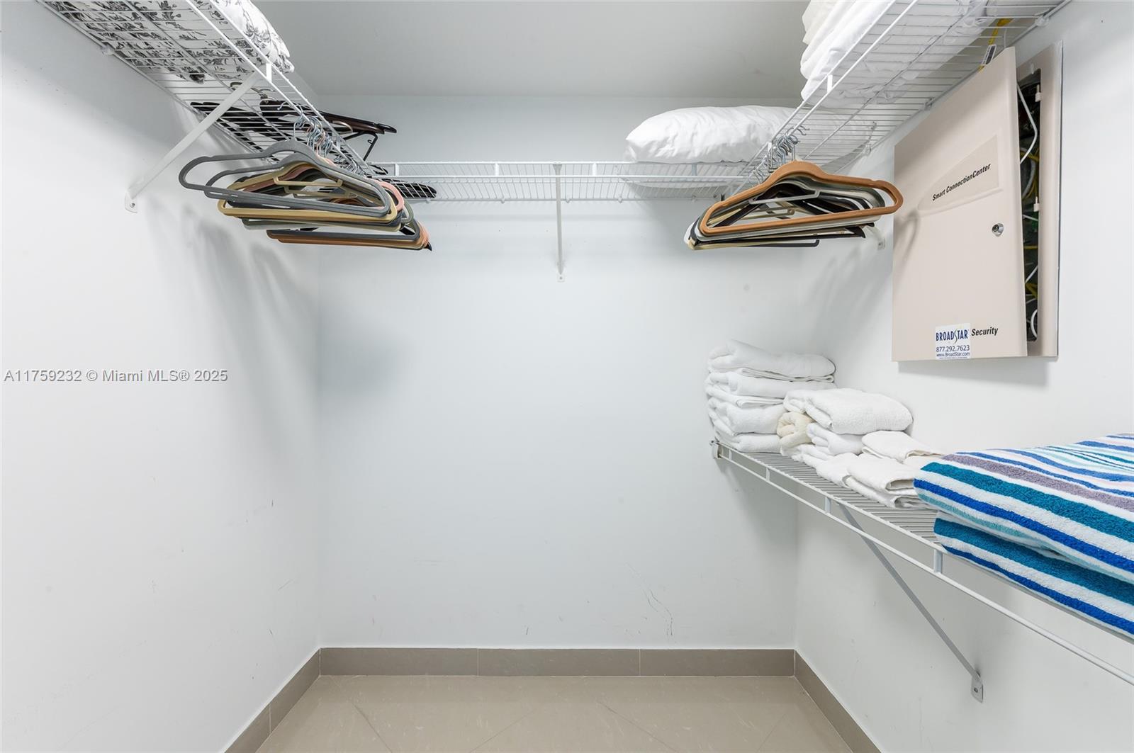 LA PERLA CONDO - Residential