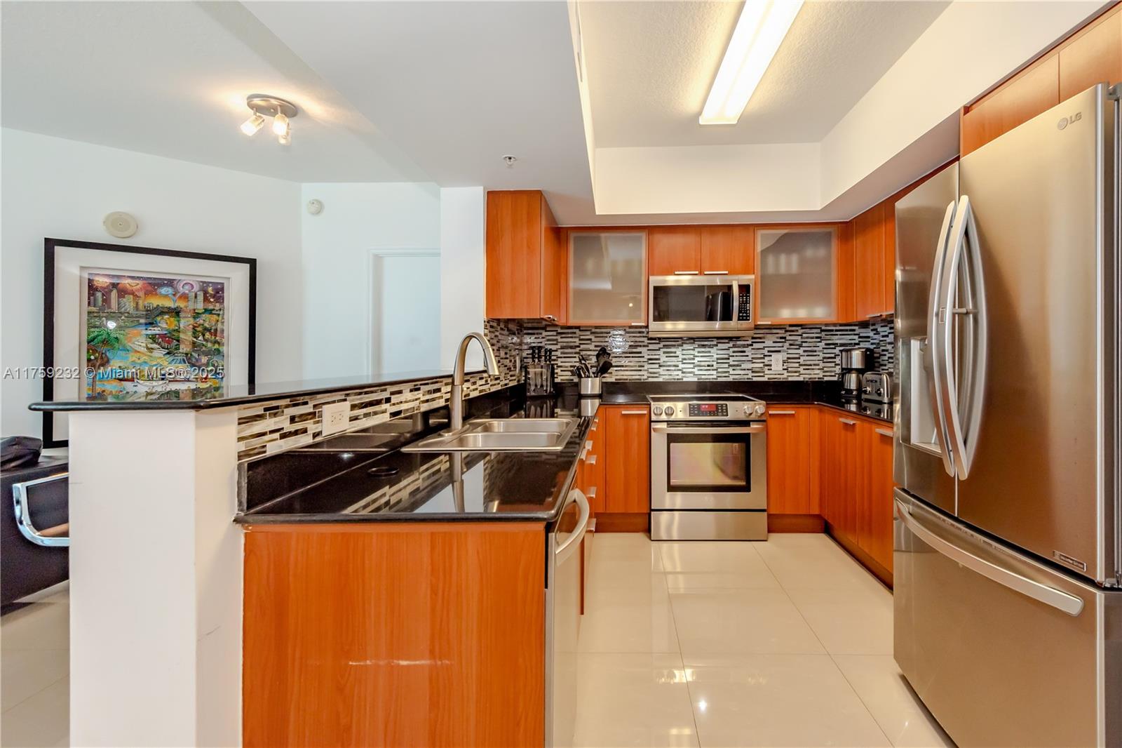 LA PERLA CONDO - Residential
