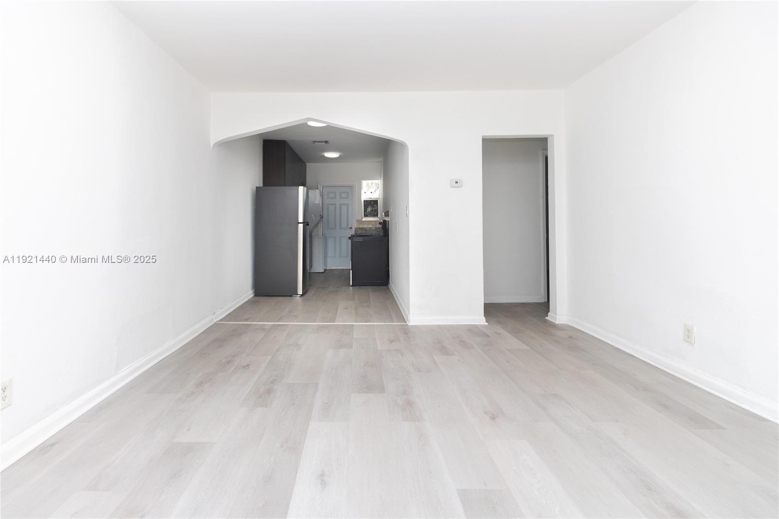 HOLLYWOOD - Residential Lease