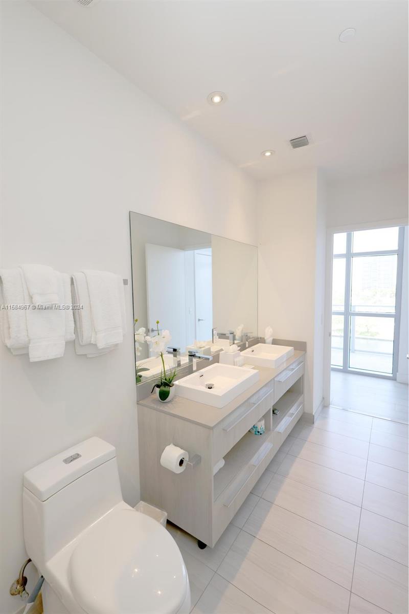 4010 SOUTH OCEAN CONDO - Residential Lease