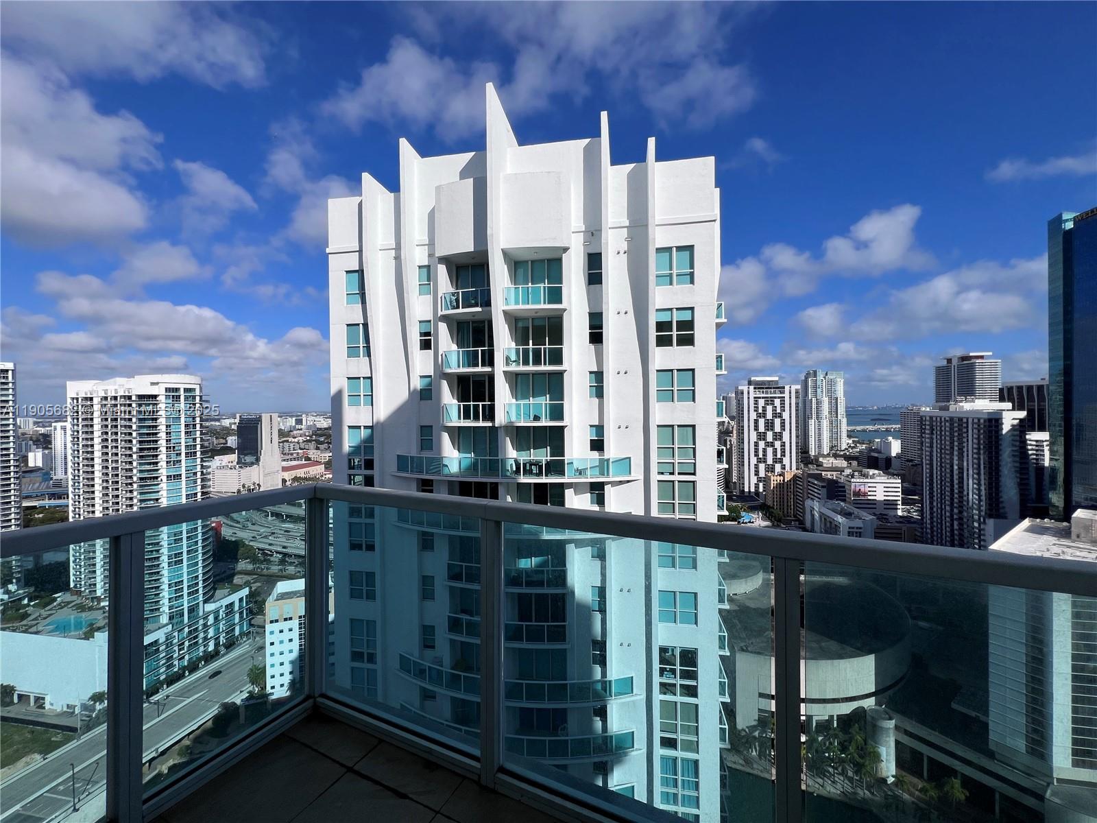 BRICKELL ON THE RIVER S T - Residential Lease