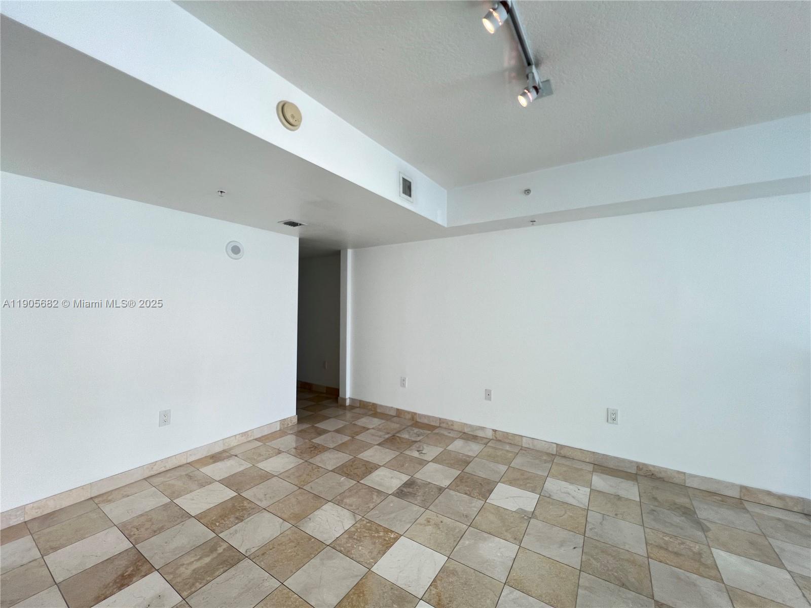 BRICKELL ON THE RIVER S T - Residential Lease