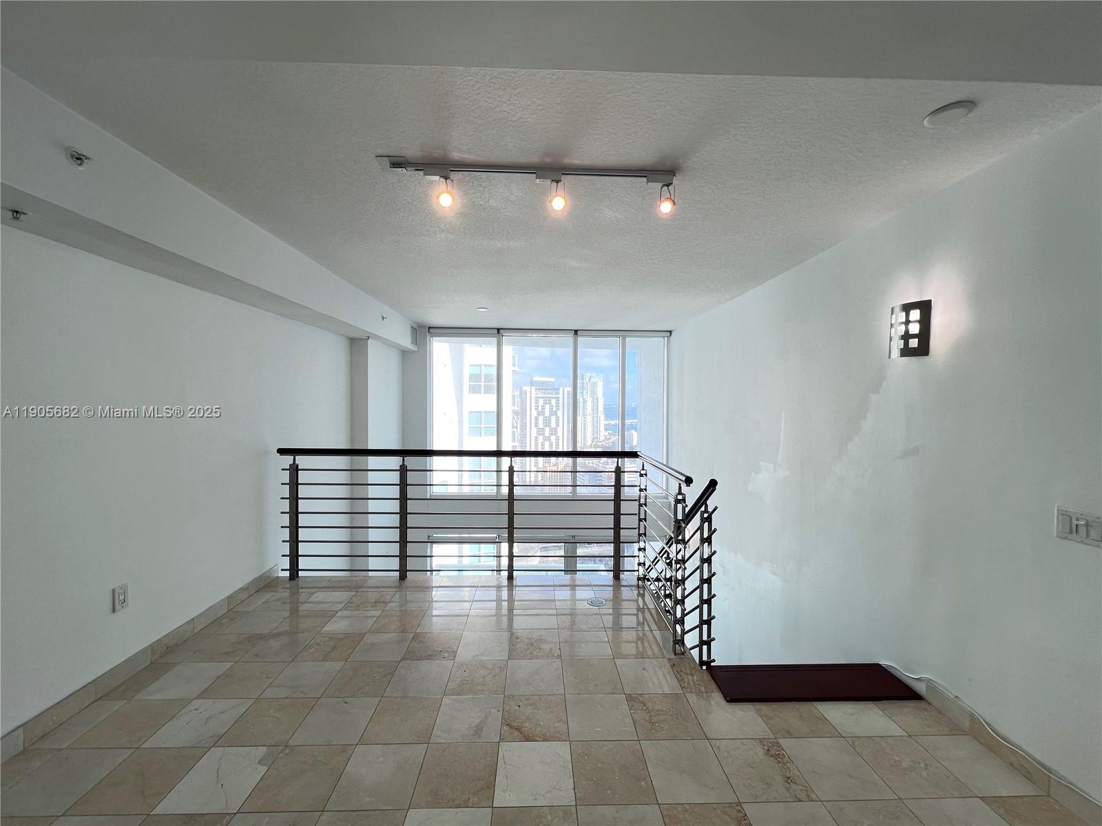 BRICKELL ON THE RIVER S T - Residential Lease