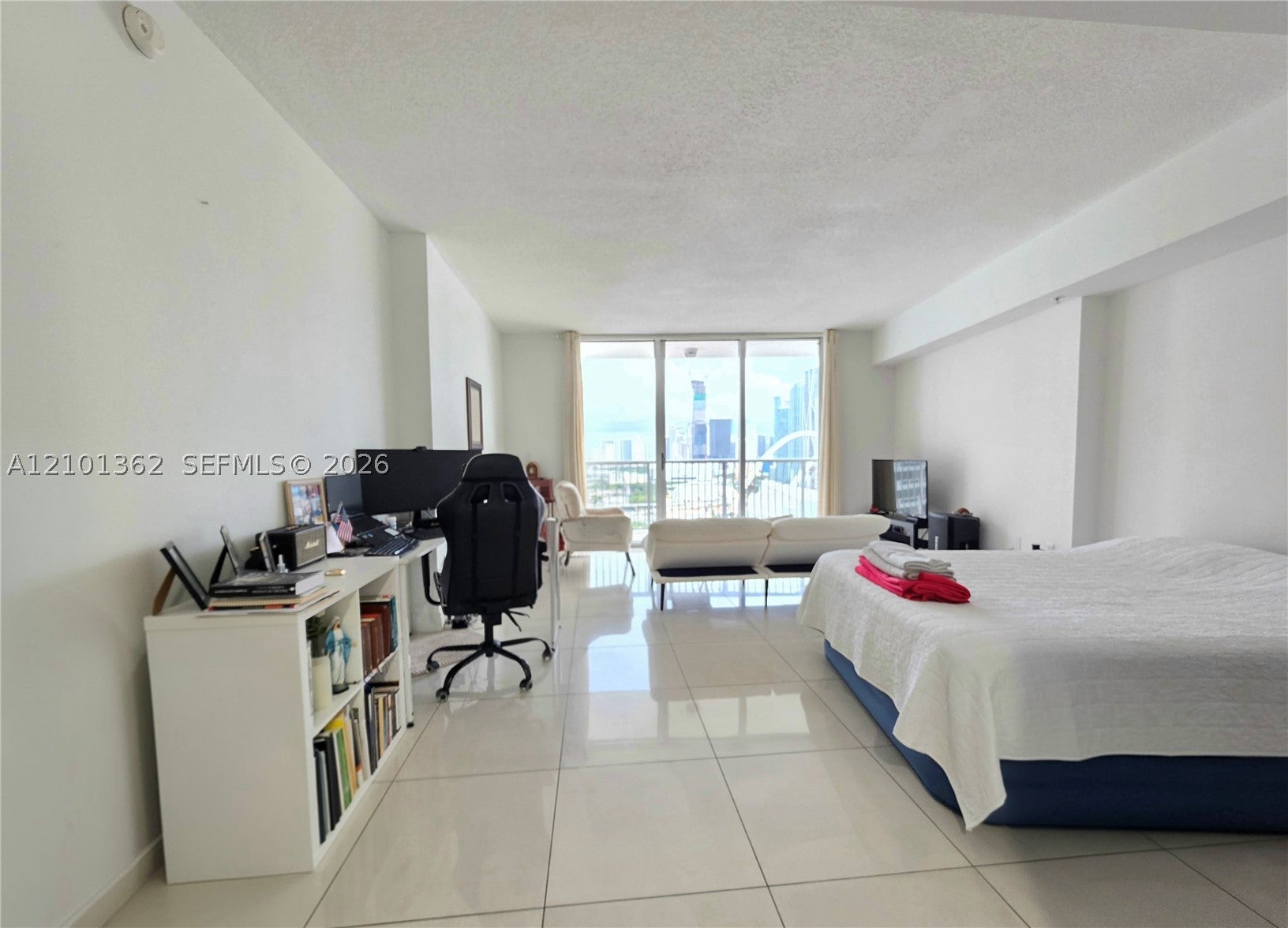 1750 N Bayshore Dr 2808