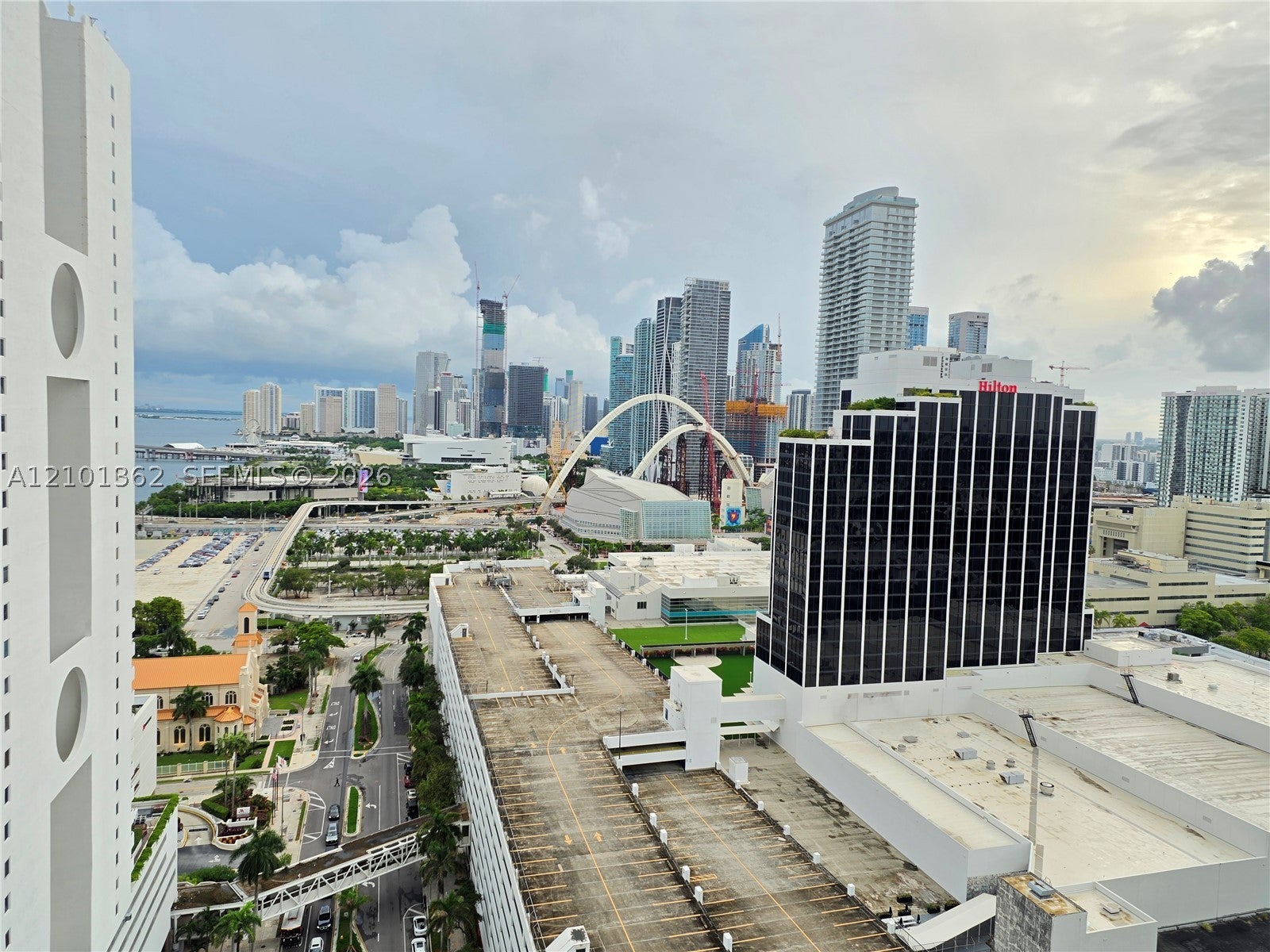 1750 N Bayshore Dr 2808