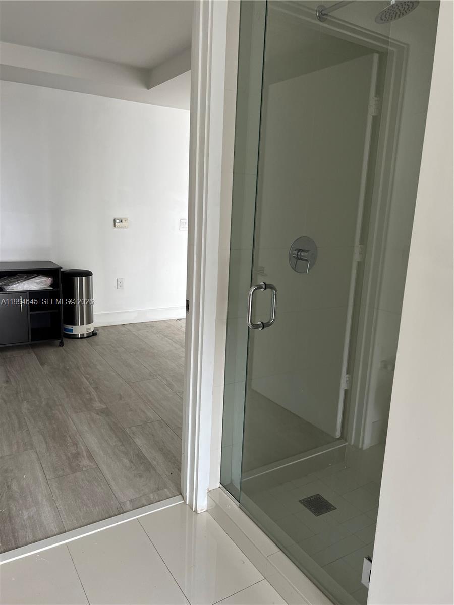 3401 MIDTOWN CONDO - Residential