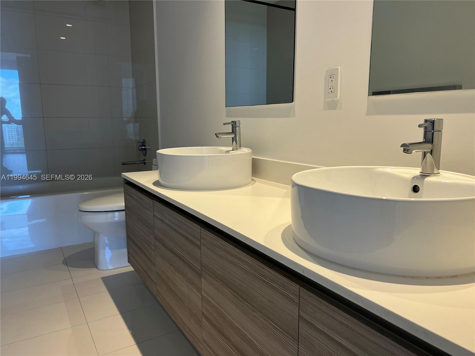 3401 MIDTOWN CONDO - Residential