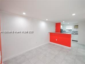 N MIAMI ESTATES - Residential Lease