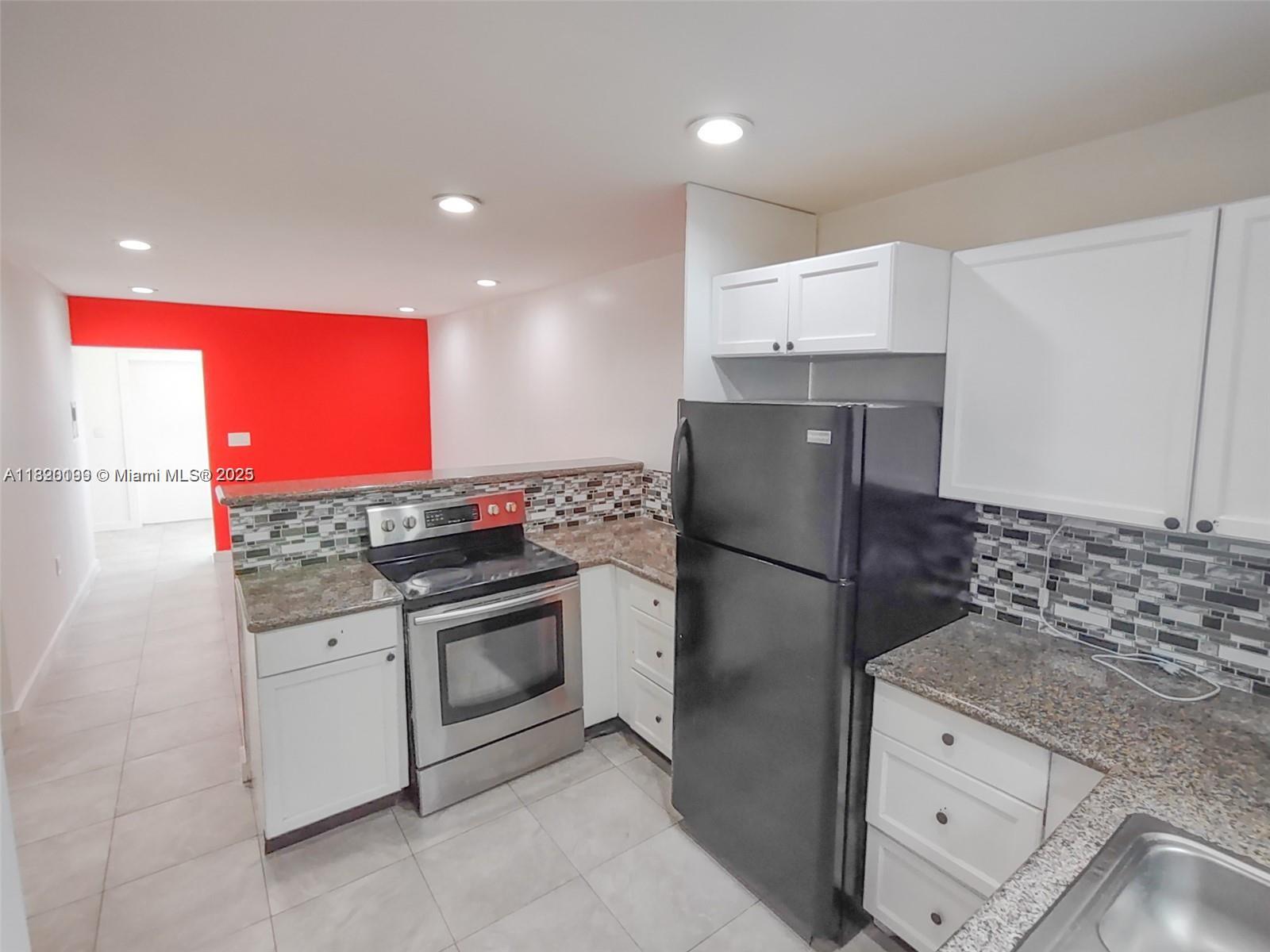 N MIAMI ESTATES - Residential Lease