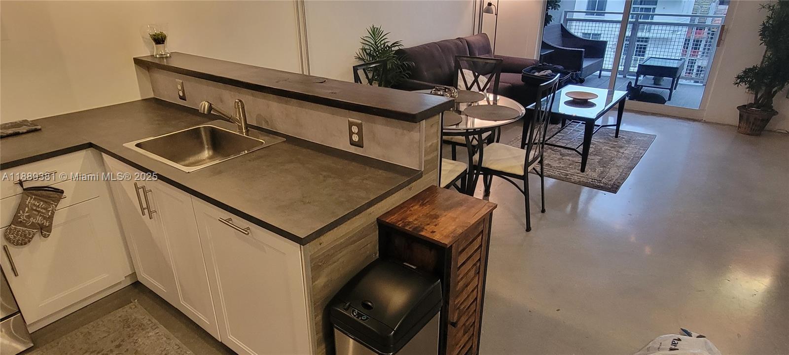 THE YORKER CONDO - Residential