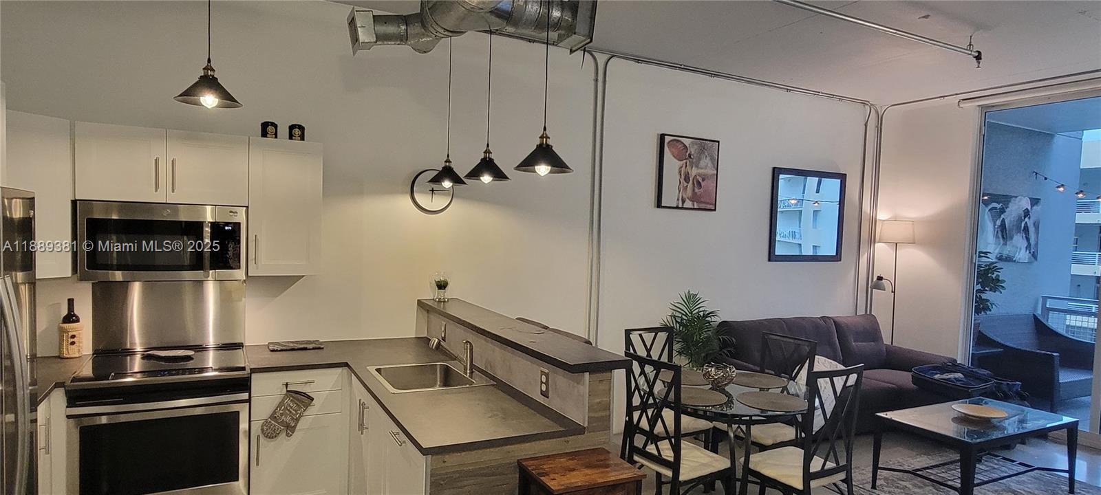 THE YORKER CONDO - Residential