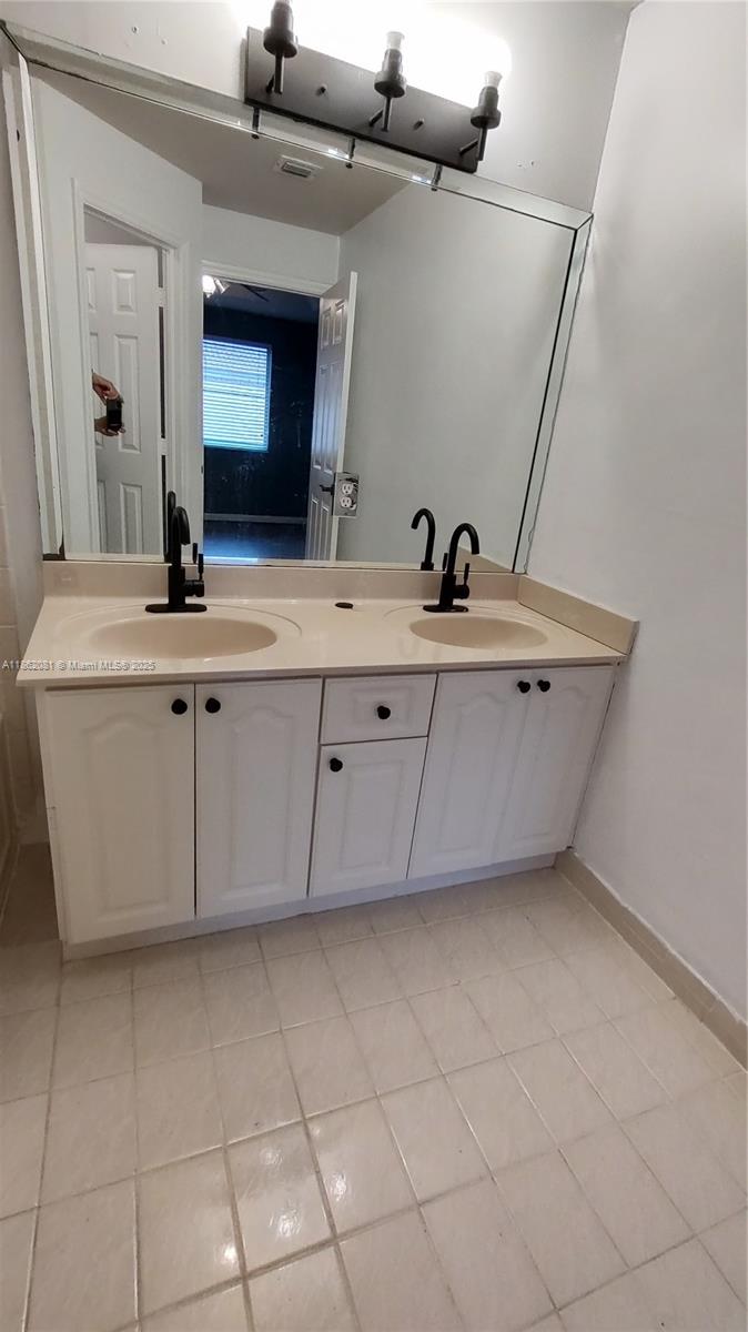 WEST PARK-WEST PARCEL - Residential Lease