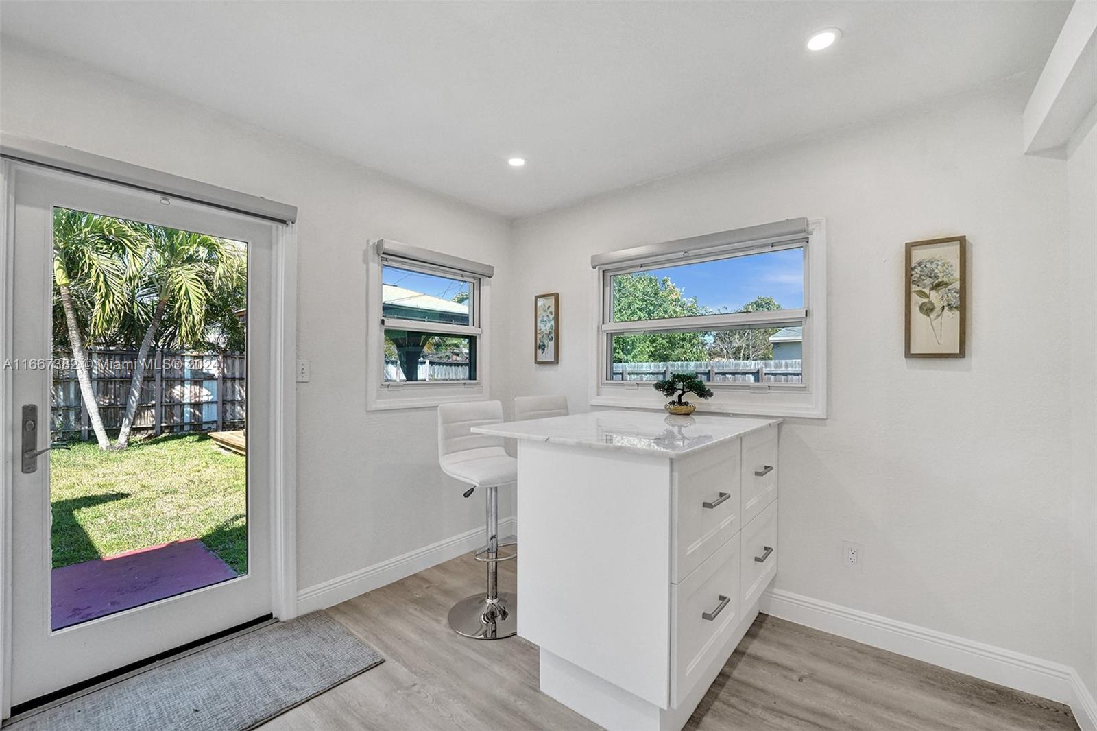 AVON HEIGHTS - Residential