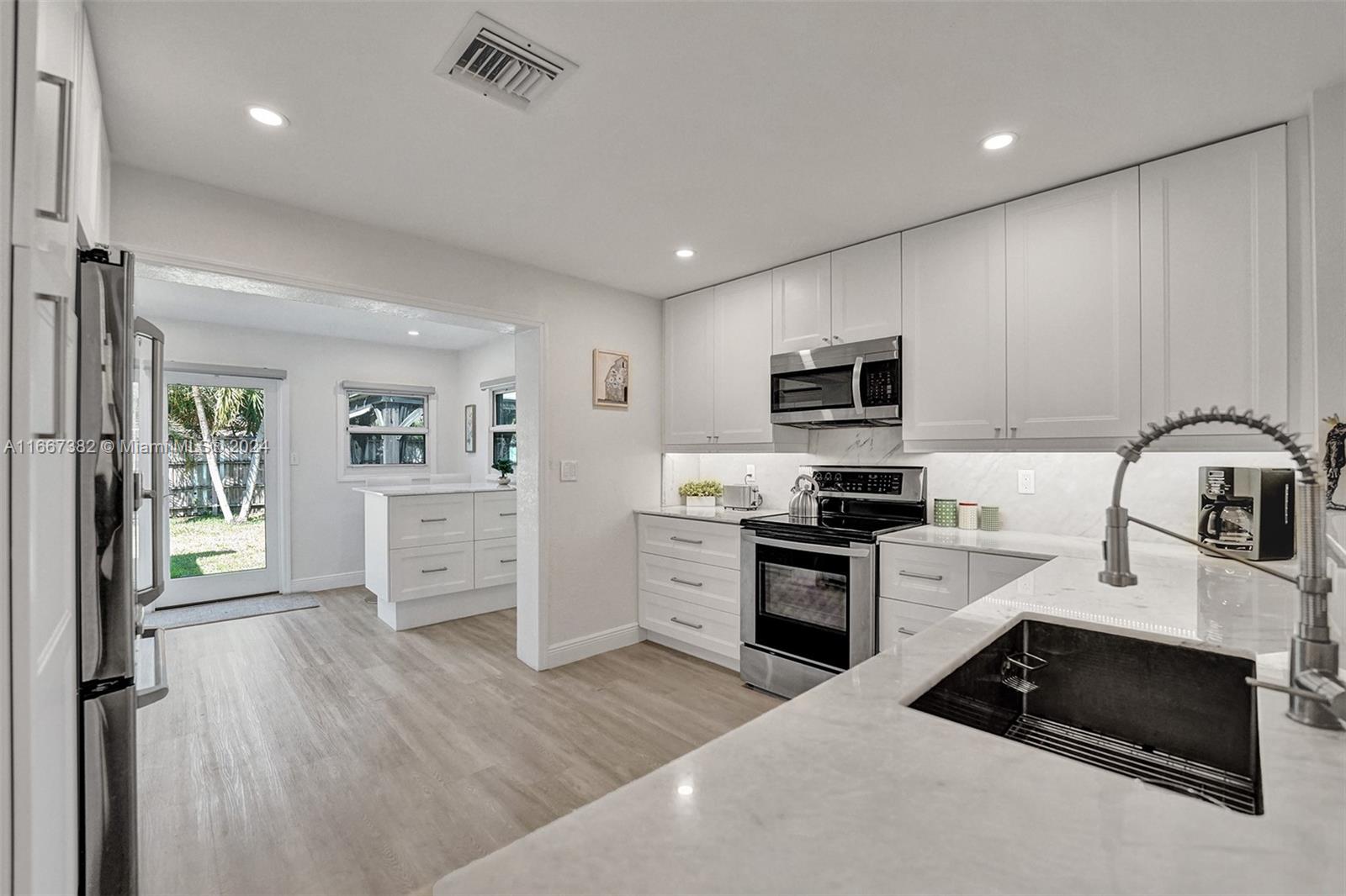 AVON HEIGHTS - Residential