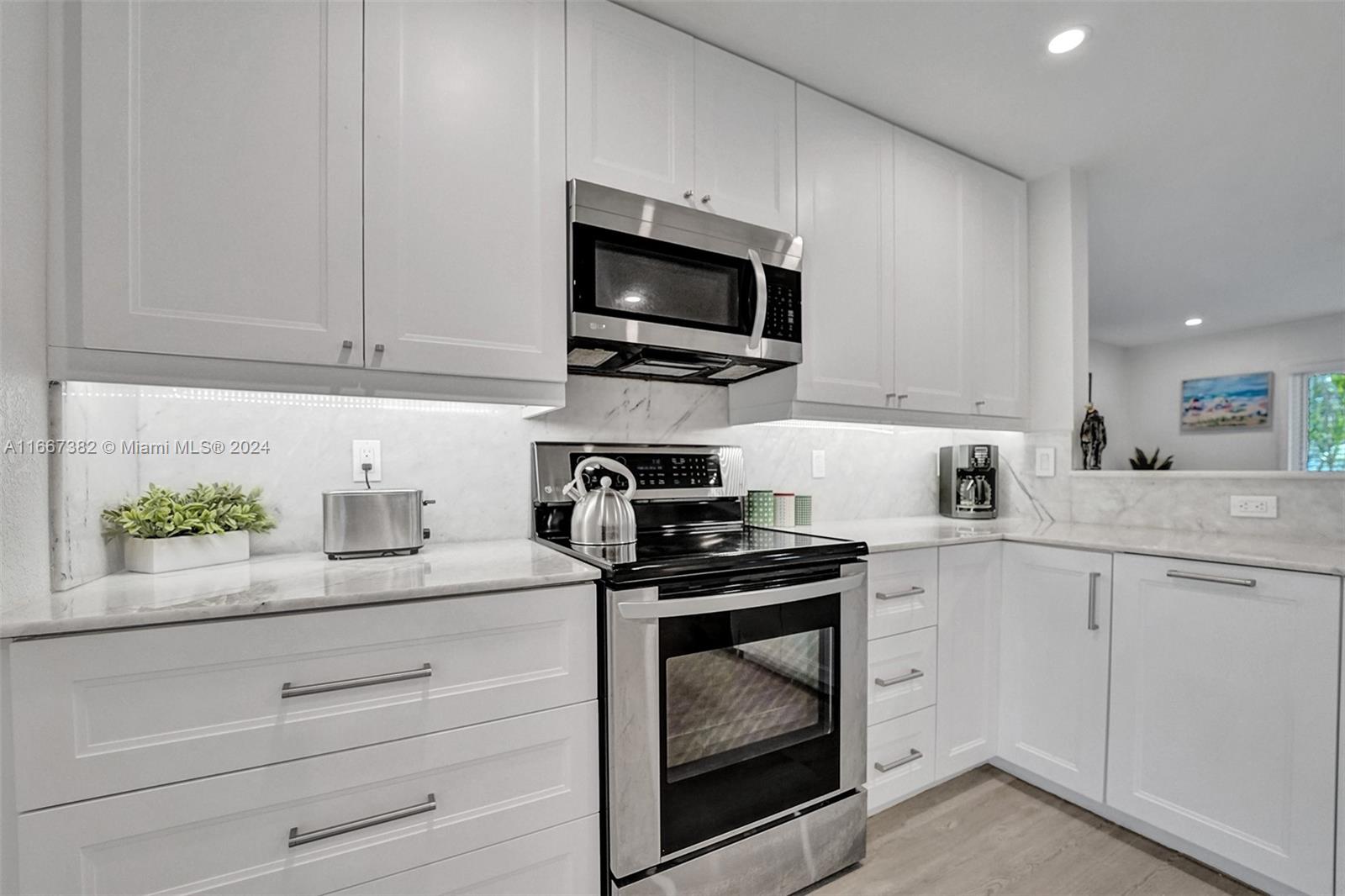 AVON HEIGHTS - Residential