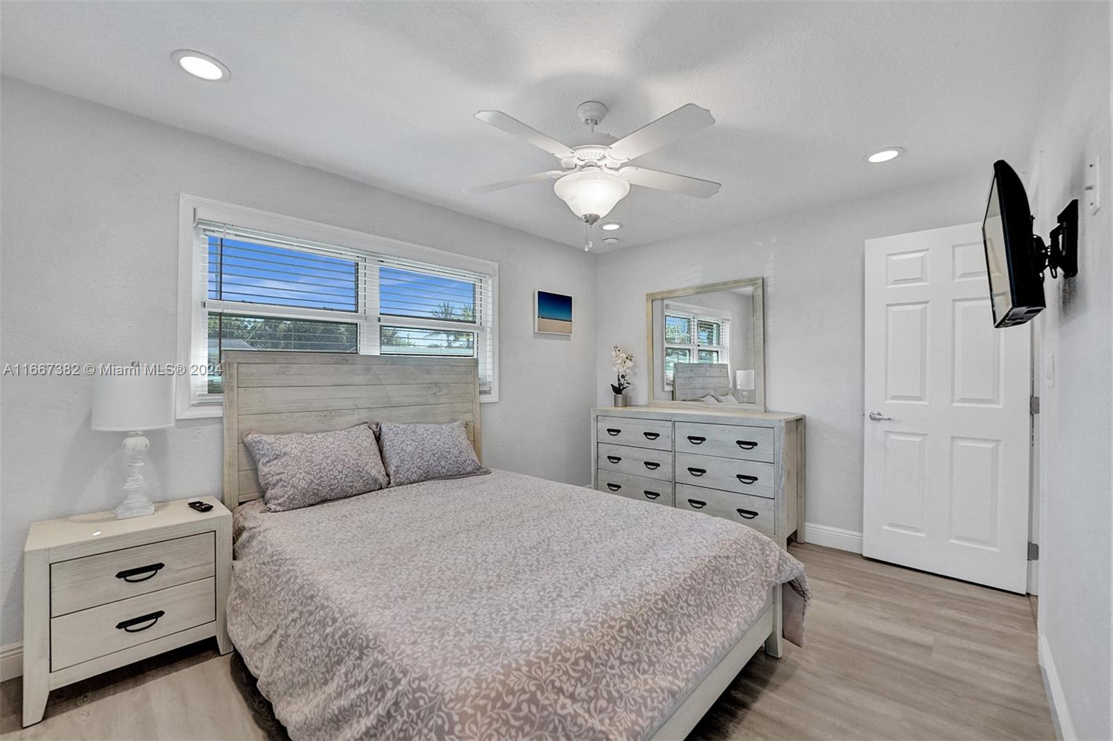 AVON HEIGHTS - Residential