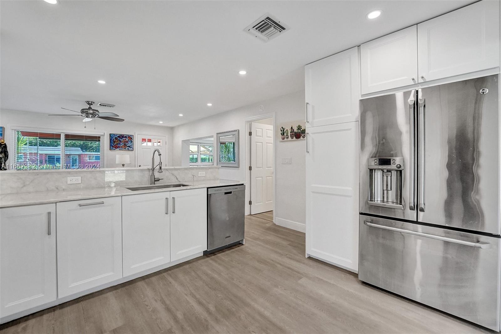 AVON HEIGHTS - Residential