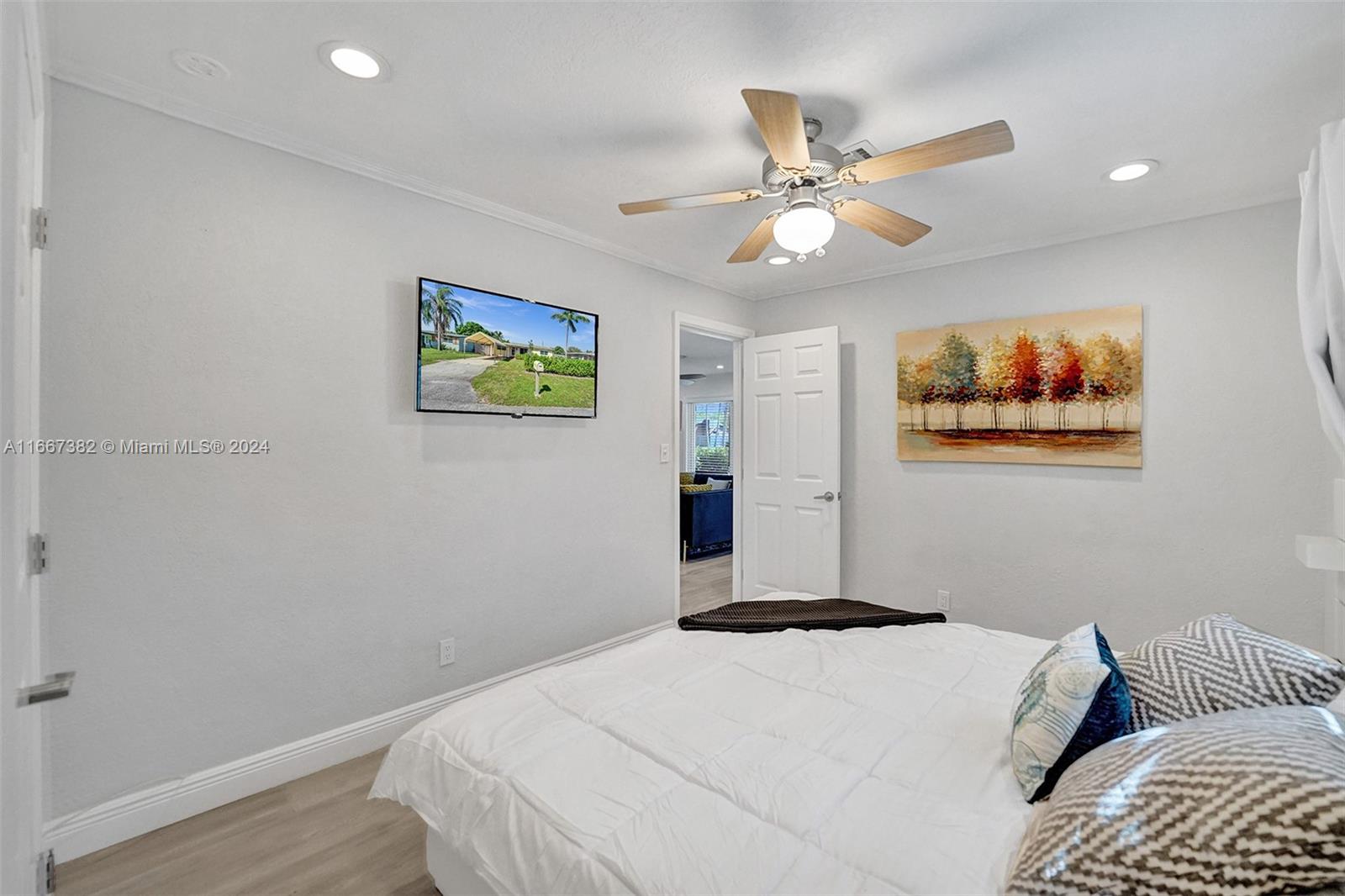 AVON HEIGHTS - Residential