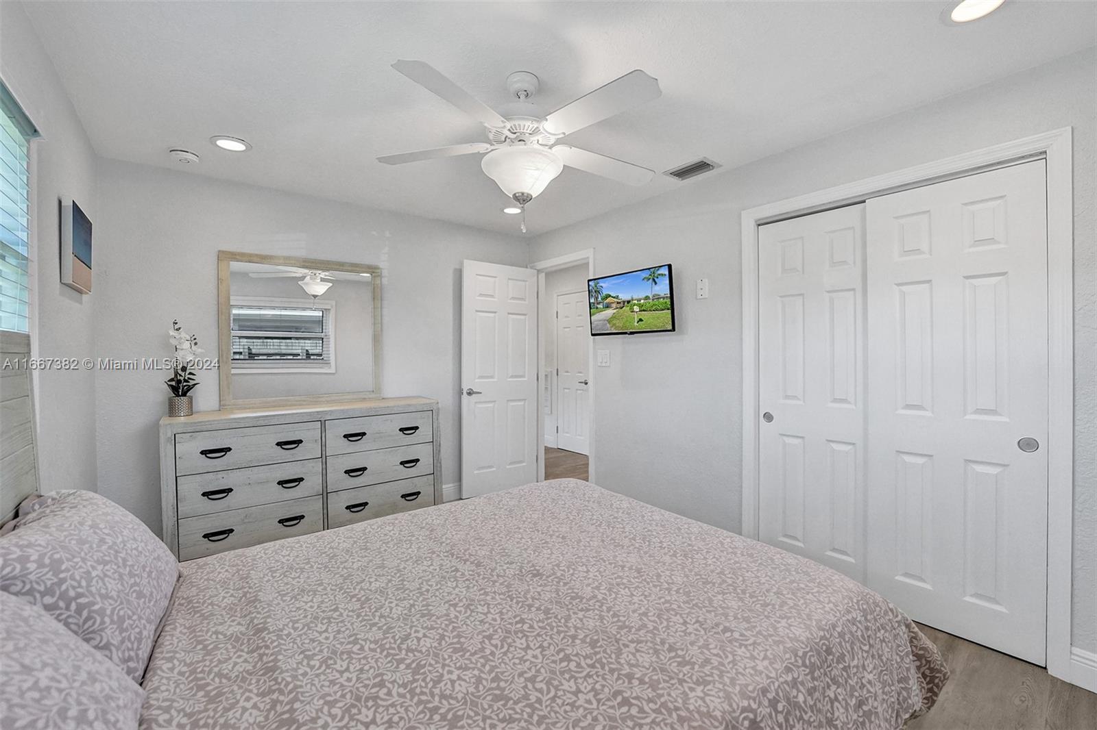 AVON HEIGHTS - Residential