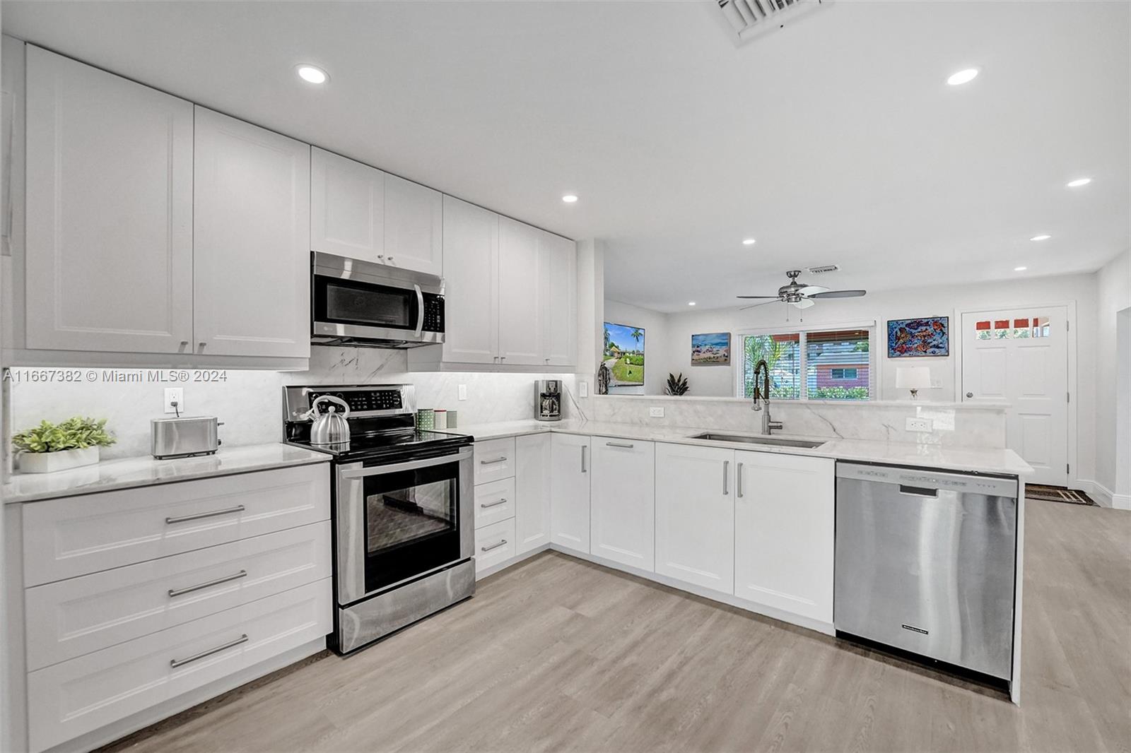 AVON HEIGHTS - Residential