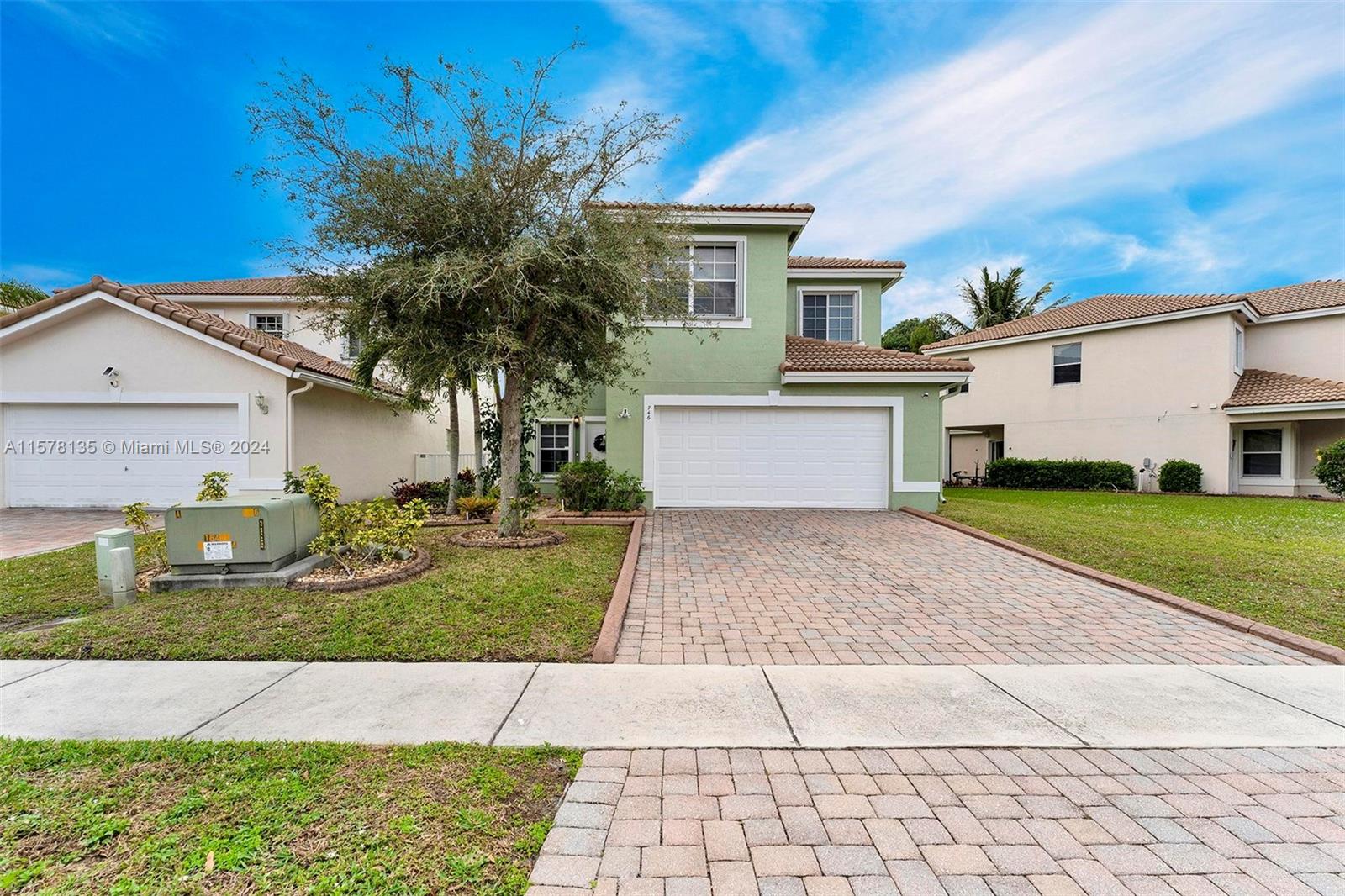 Property for Sale at 746 Perdido Heights Dr, Palm Beach, Palm Beach County, Florida - Bedrooms: 4 
Bathrooms: 4  - $625,000