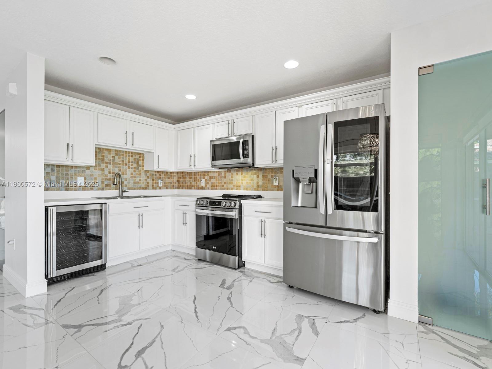 LAGO MAR 1ST ADDN - Residential