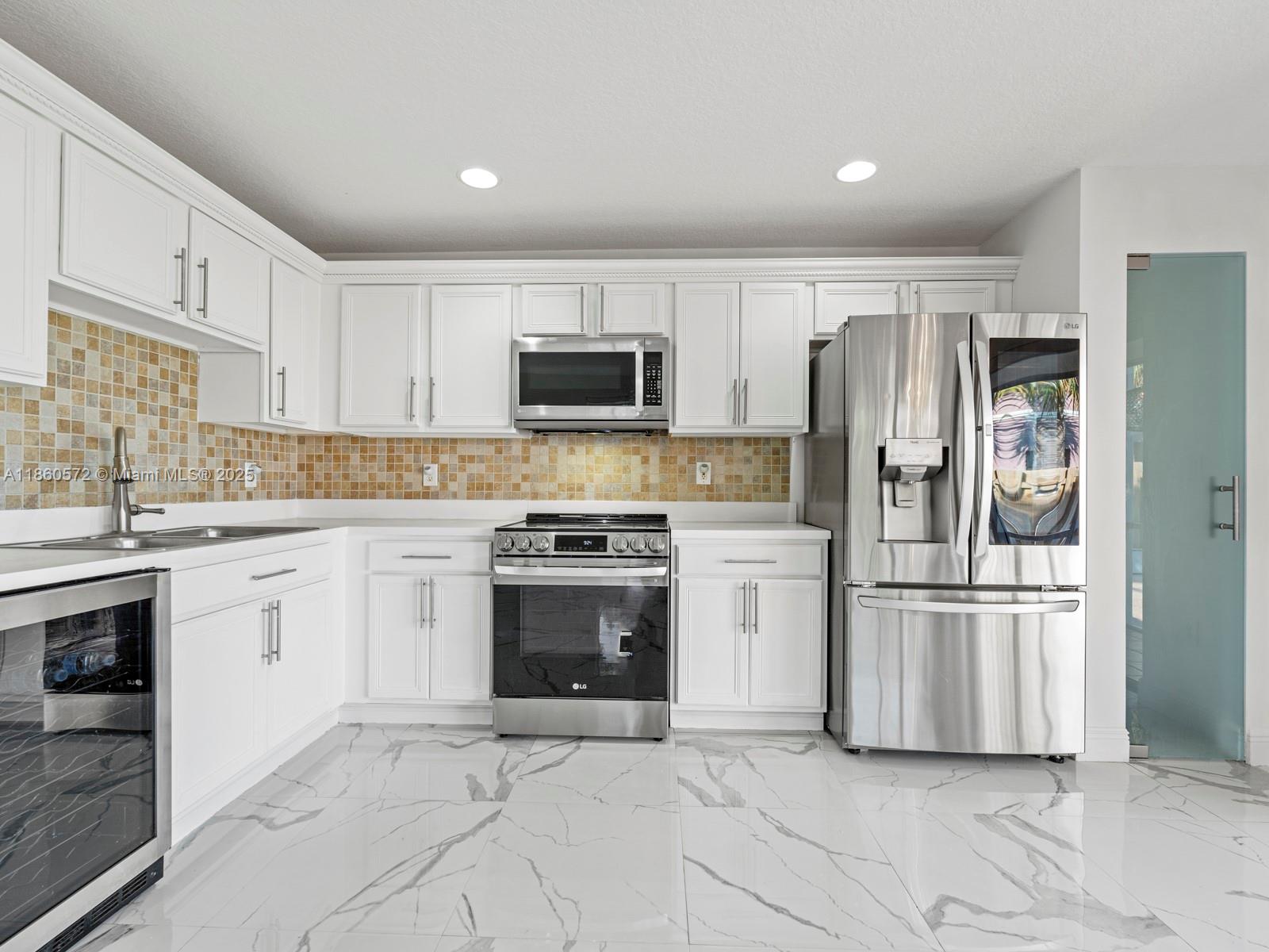 LAGO MAR 1ST ADDN - Residential