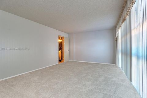 Condominium in Aventura FL 18181 31st Ct 15.jpg