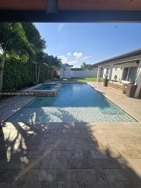 COUNTRY LAKE MANOR SEC 2 - Residential Lease