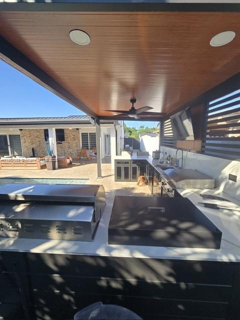 COUNTRY LAKE MANOR SEC 2 - Residential Lease