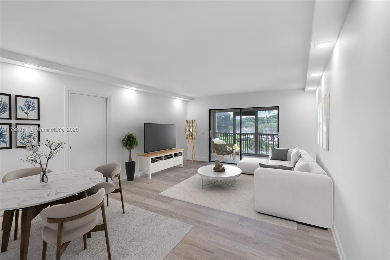 HUNTINGTON LAKES SEC ONE - Residential