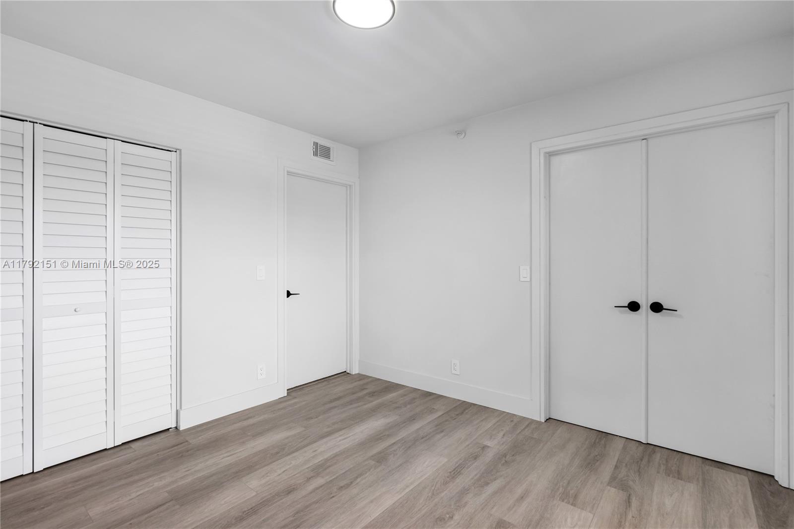 HUNTINGTON LAKES SEC ONE - Residential