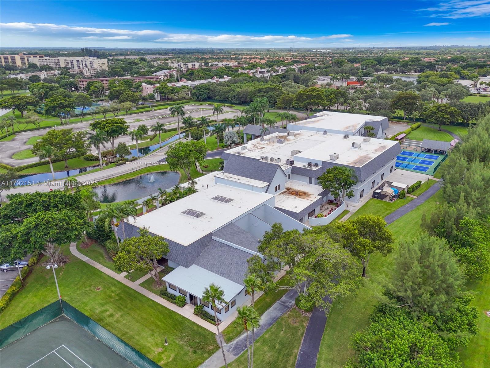 HUNTINGTON LAKES SEC ONE - Residential
