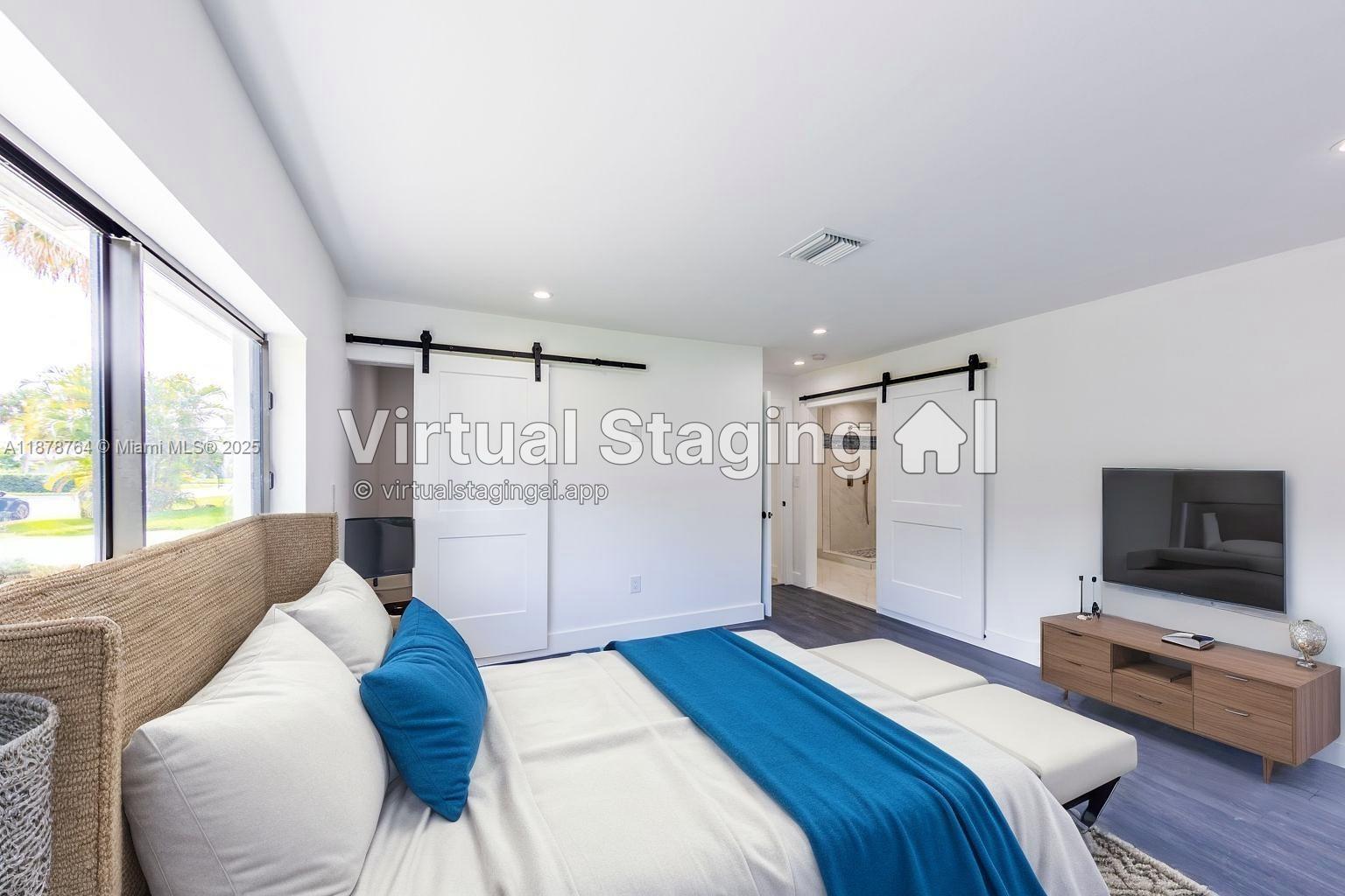 LAKE FLORESTA PARK - Residential