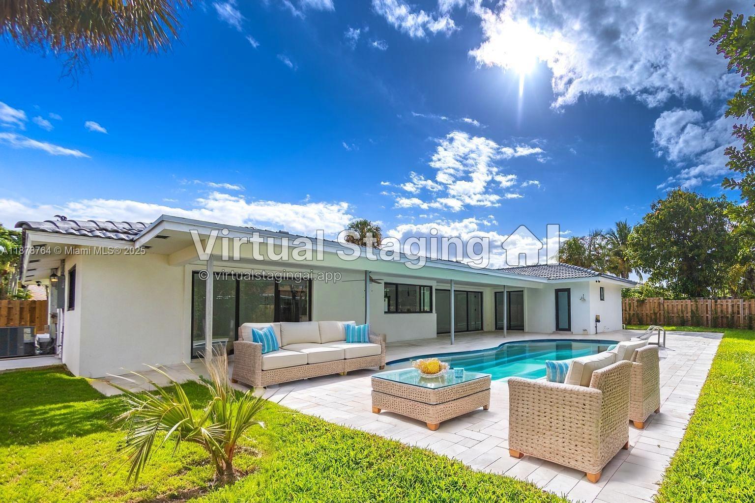 LAKE FLORESTA PARK - Residential