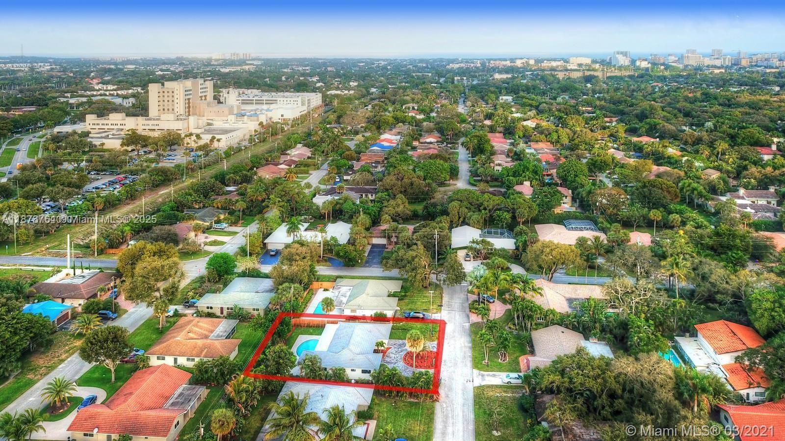 LAKE FLORESTA PARK - Residential
