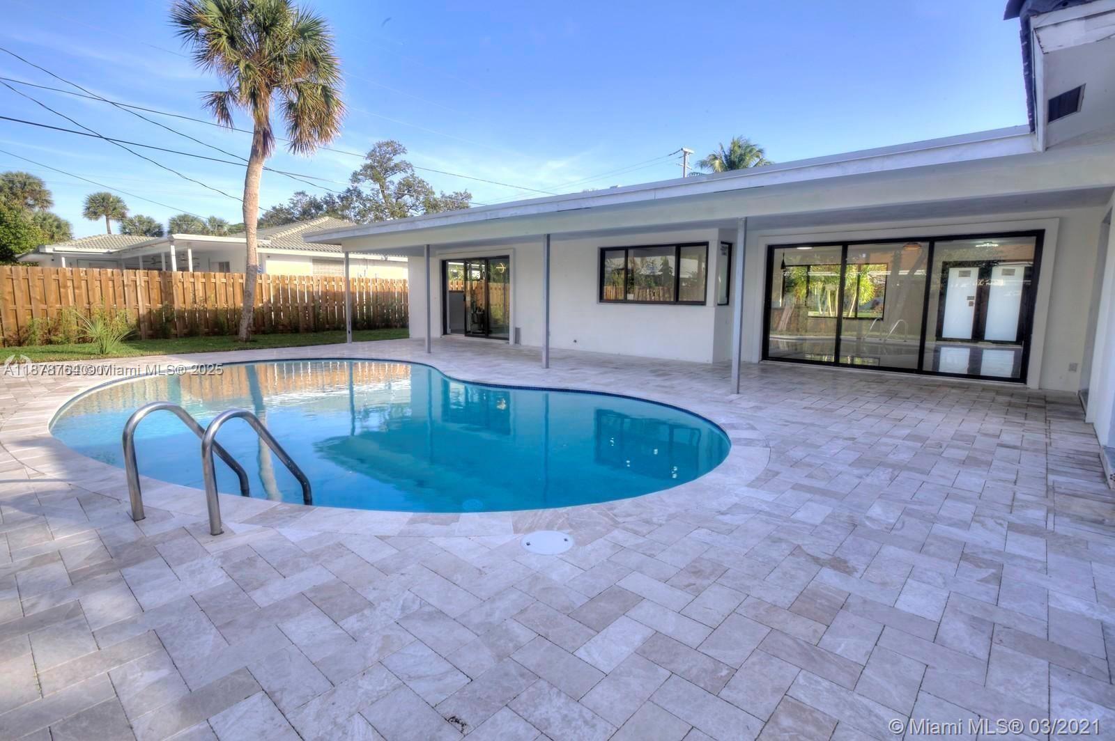 LAKE FLORESTA PARK - Residential