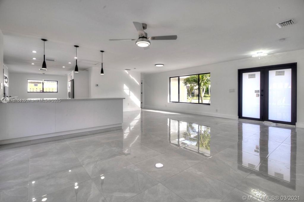 Photo of 1001 NW 6th Dr, Boca Raton, FL 33486 (MLS # A11878764)