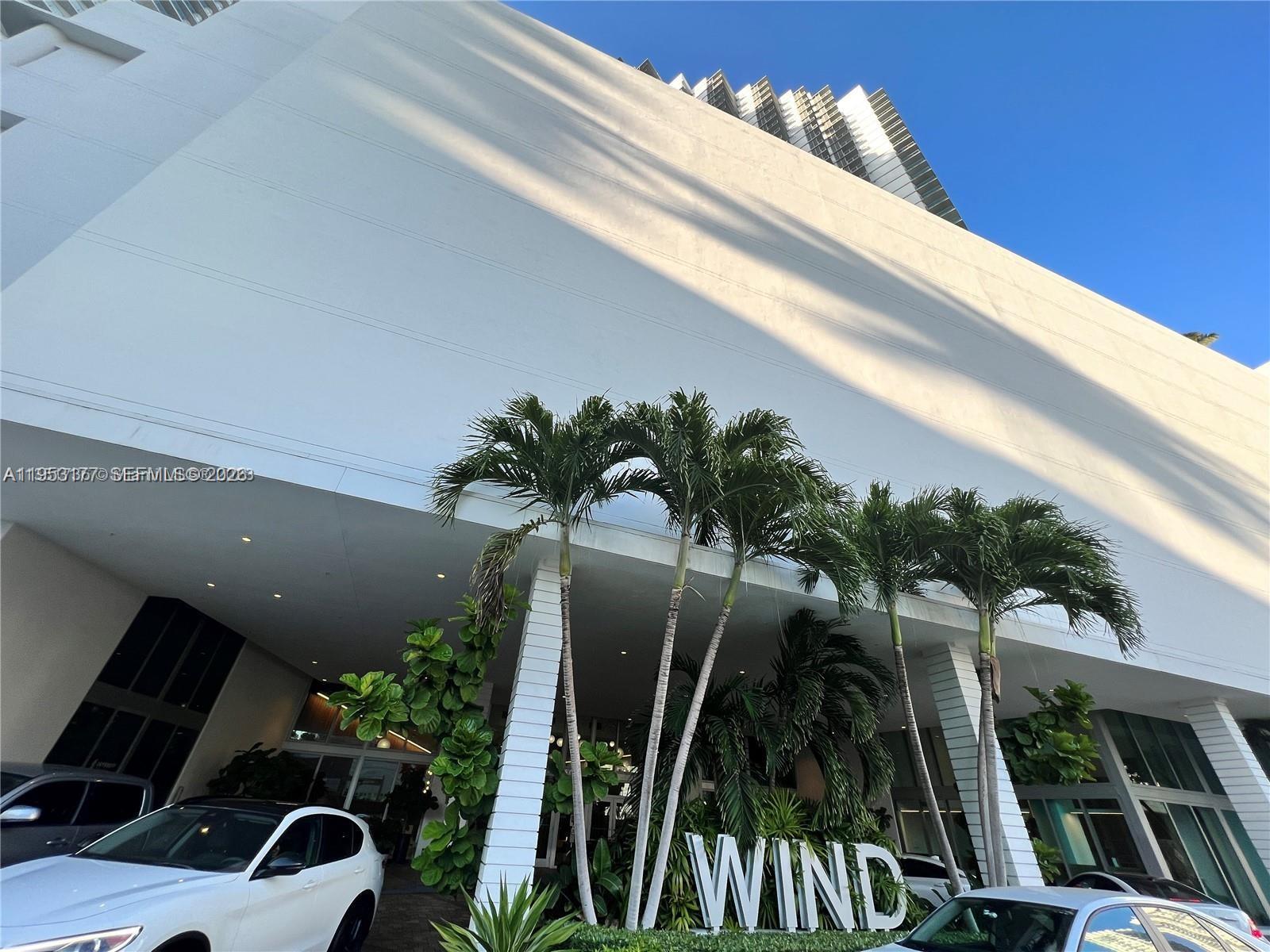 WIND CONDO - Residential