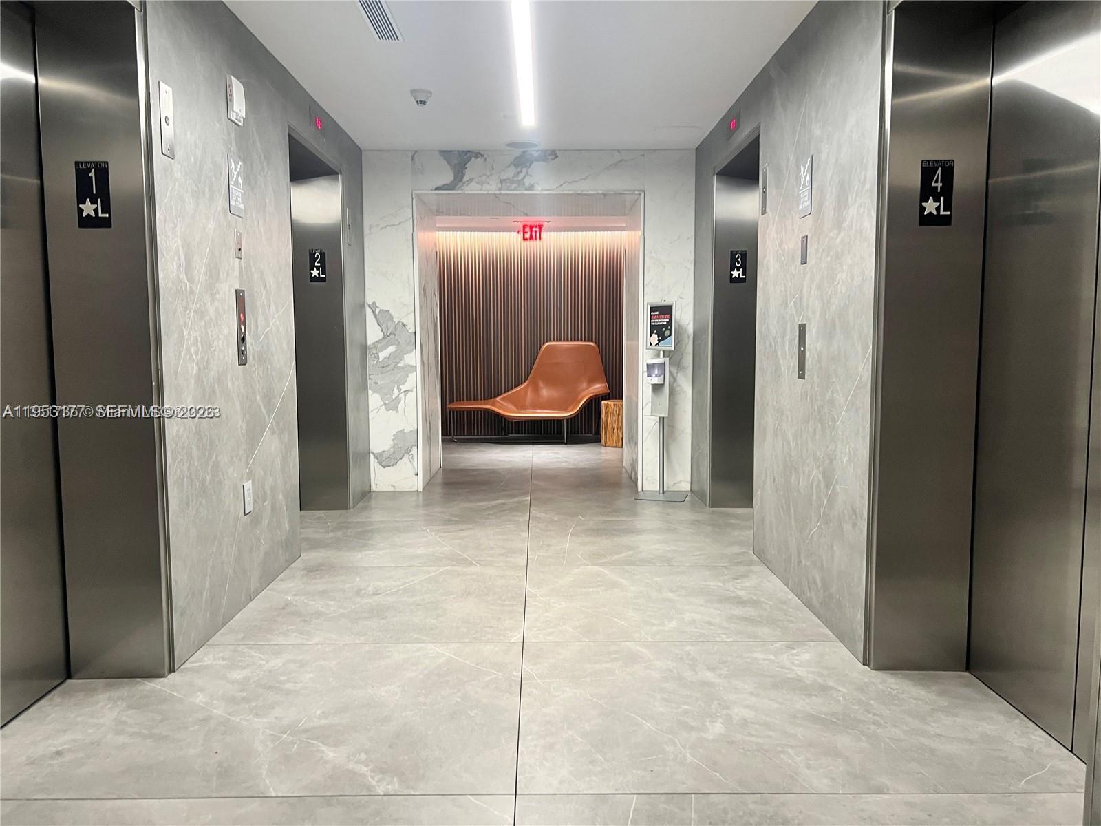 WIND CONDO - Residential