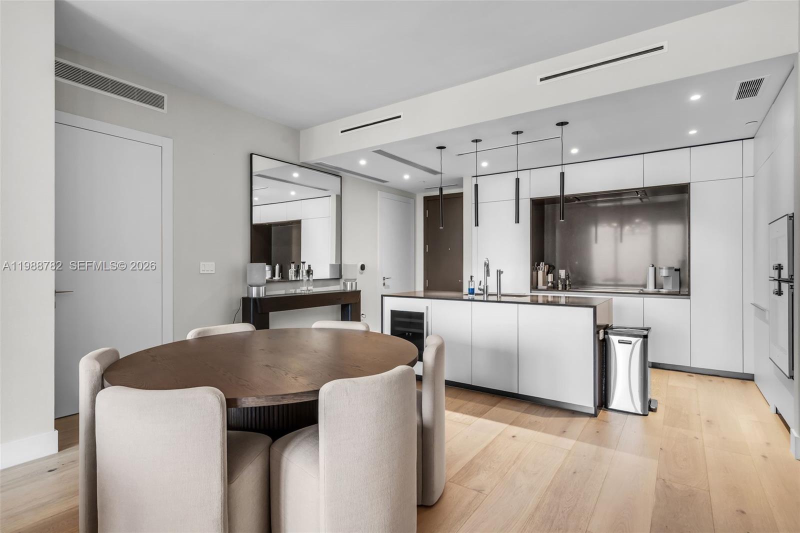 300 Biscayne Boulevard Way 2605W