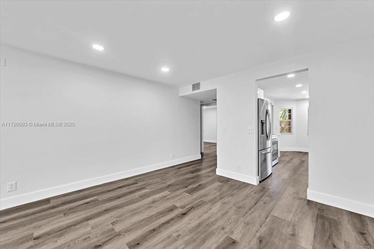 CAMBRIDGE AT CENTURY VILL - Residential
