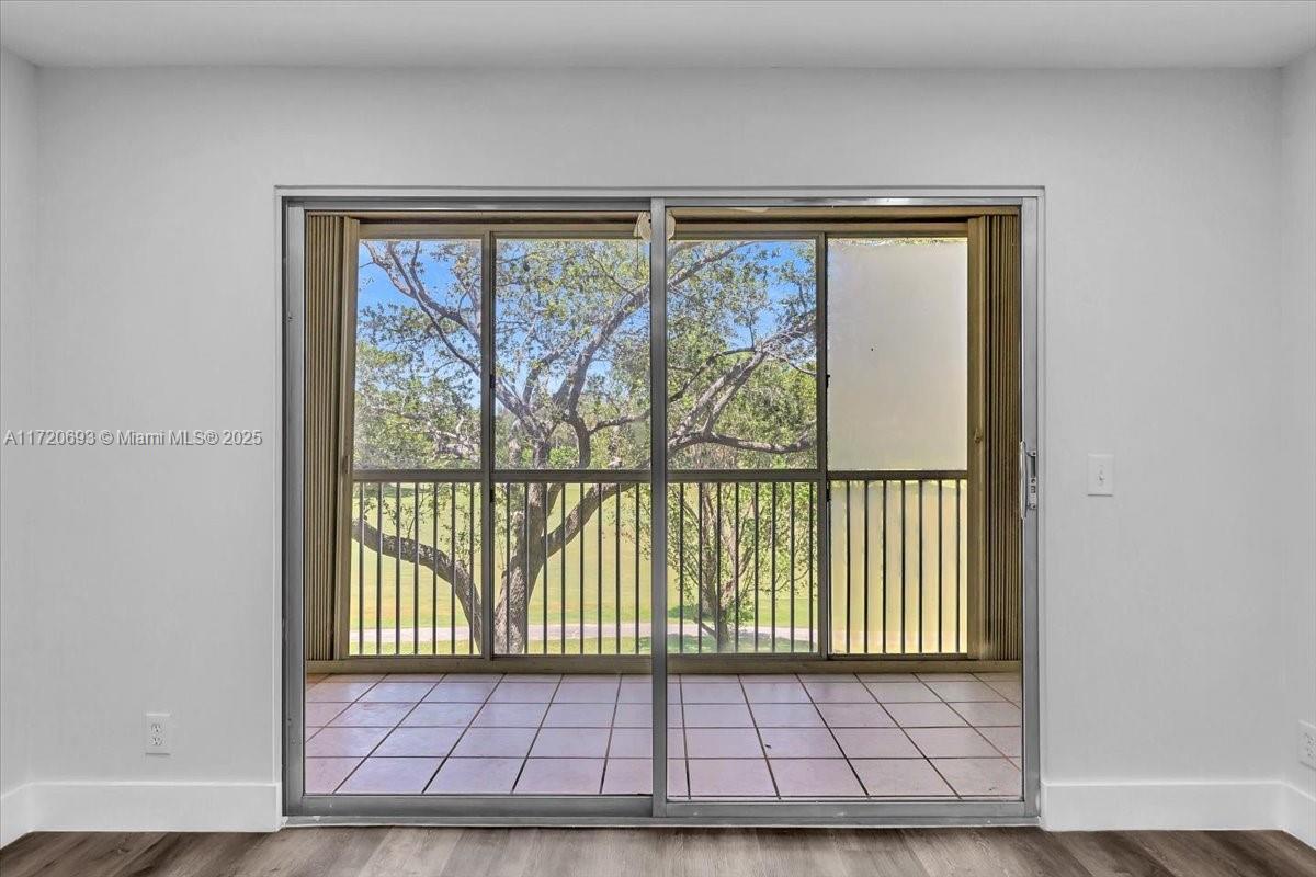 CAMBRIDGE AT CENTURY VILL - Residential