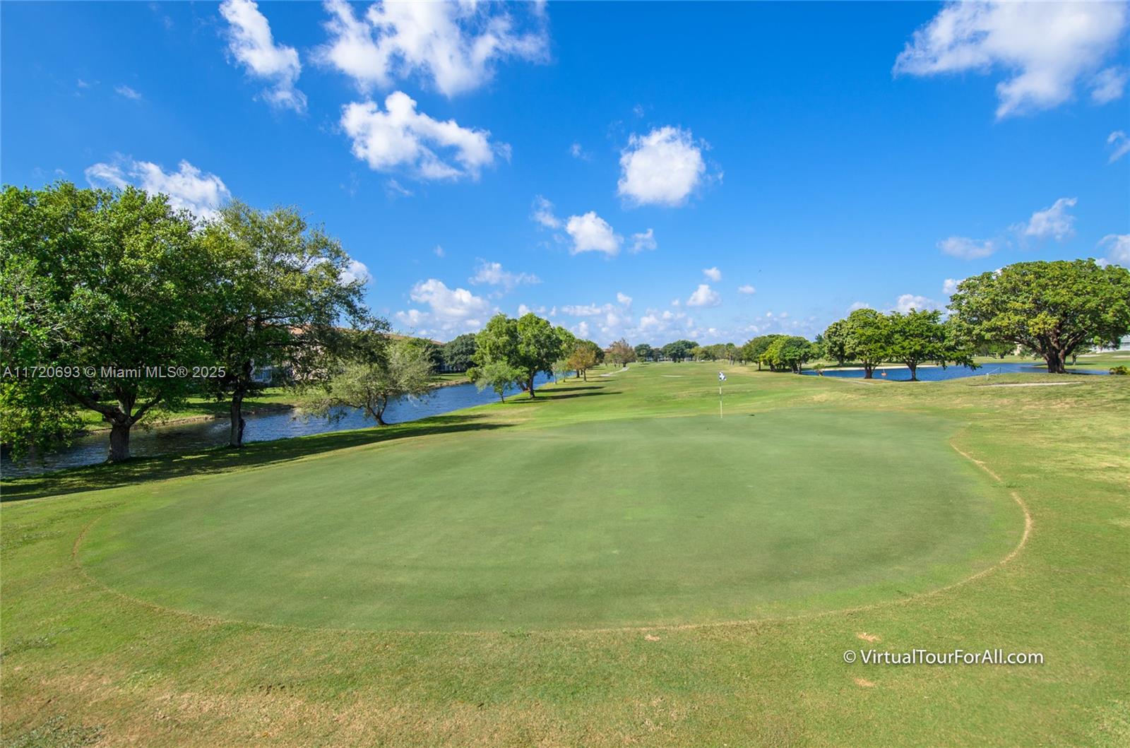 CAMBRIDGE AT CENTURY VILL - Residential