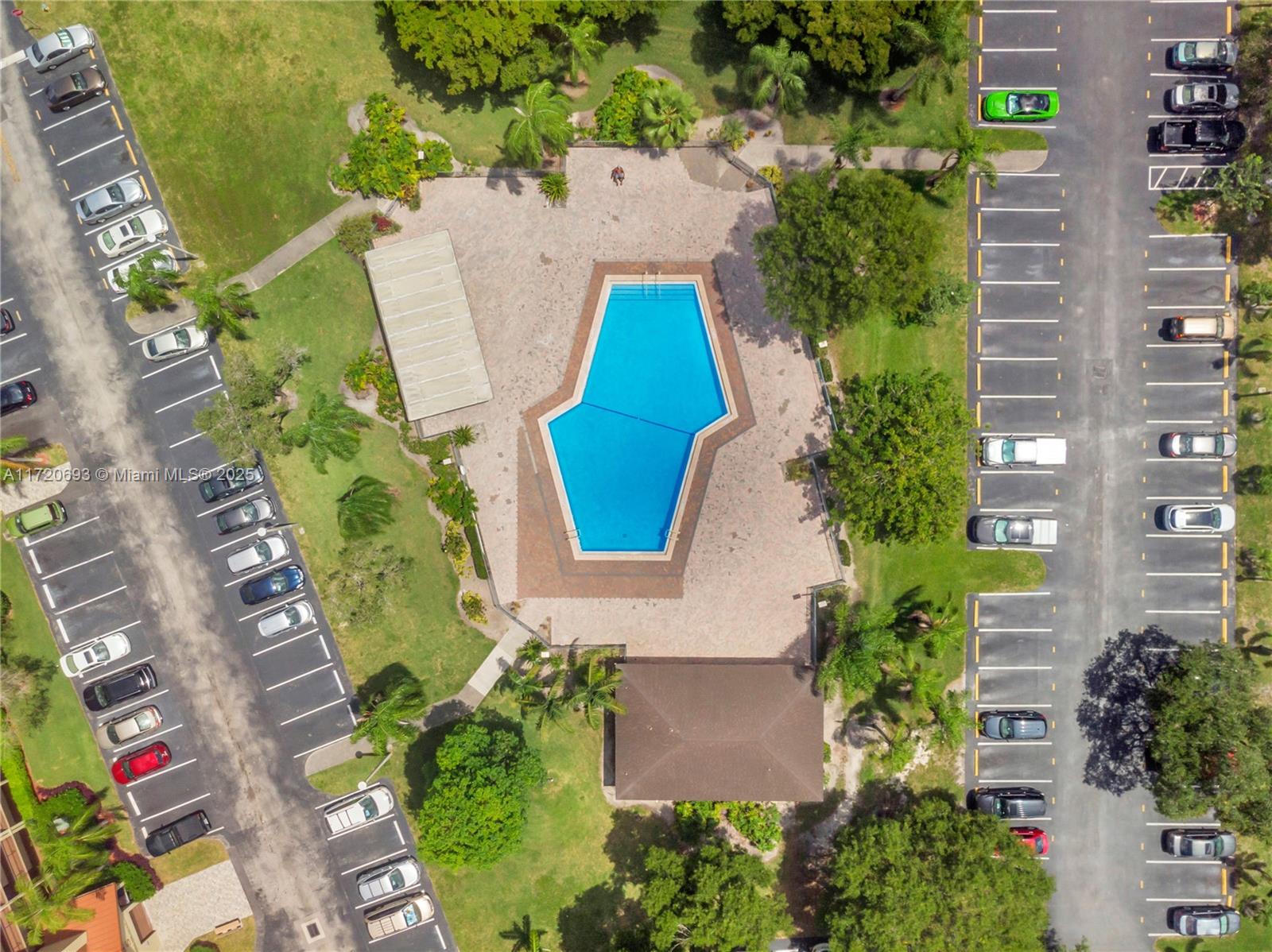 CAMBRIDGE AT CENTURY VILL - Residential