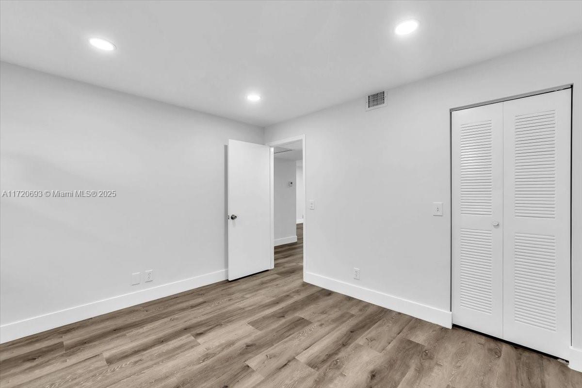 CAMBRIDGE AT CENTURY VILL - Residential